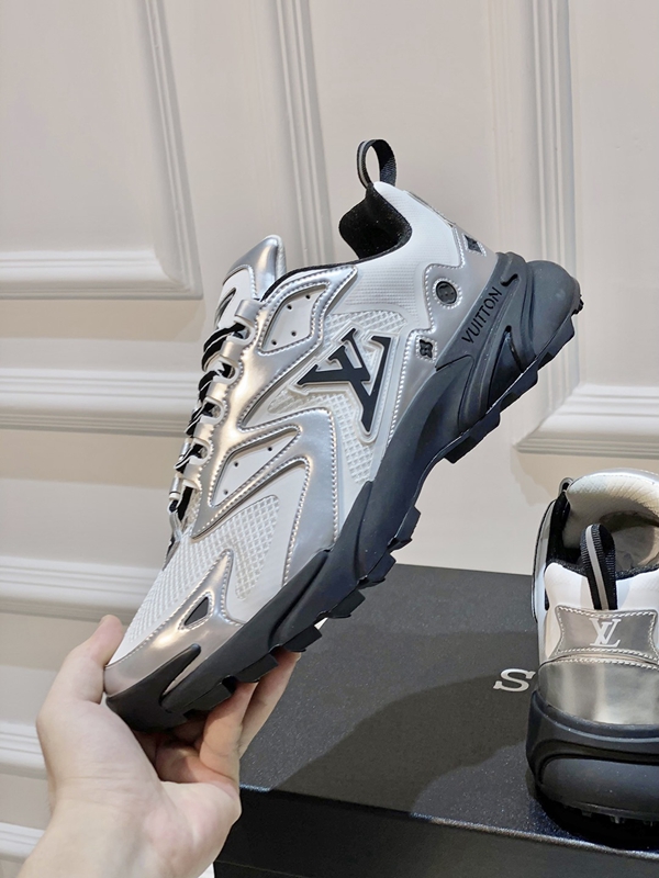 ルイヴィトン靴着用イメージ